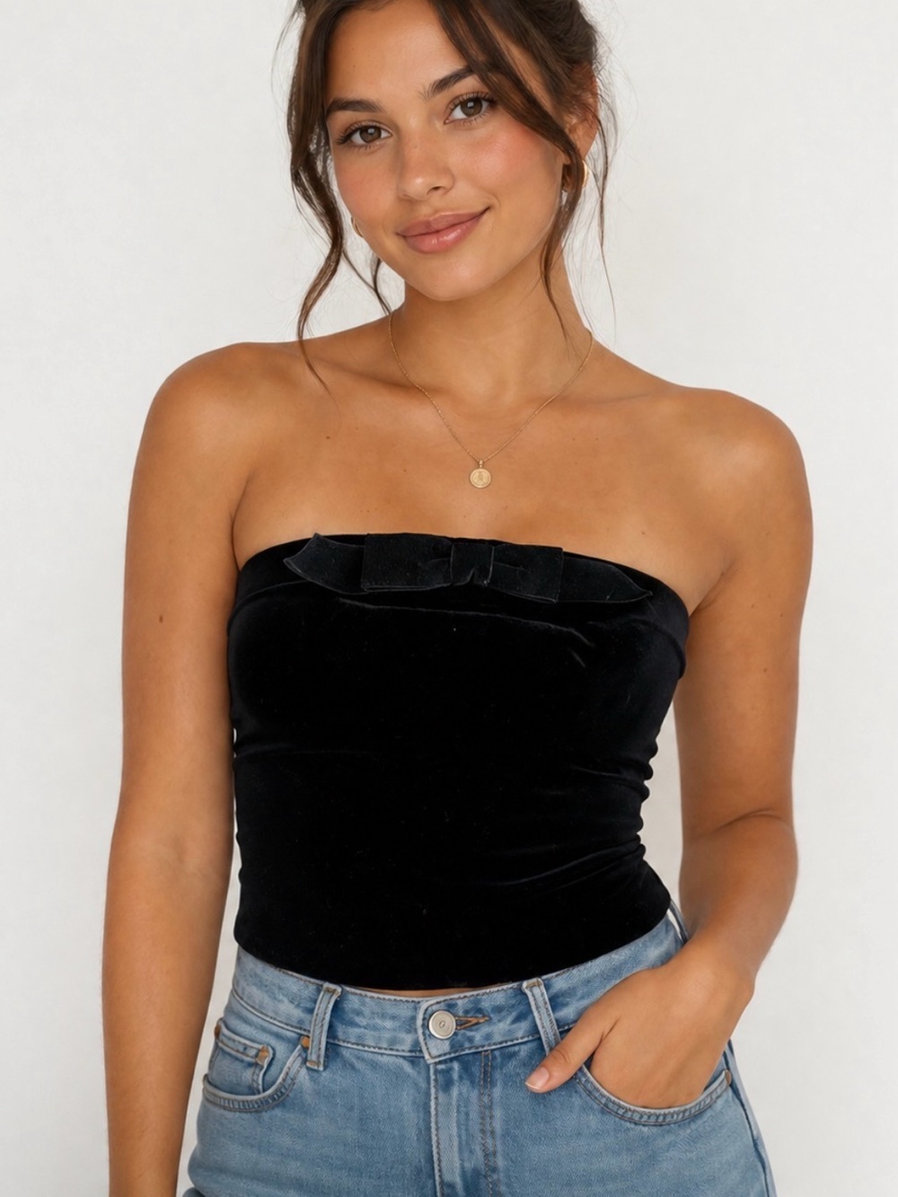 WAYF Womens Strapless Velvet Bow Tube Top - Black